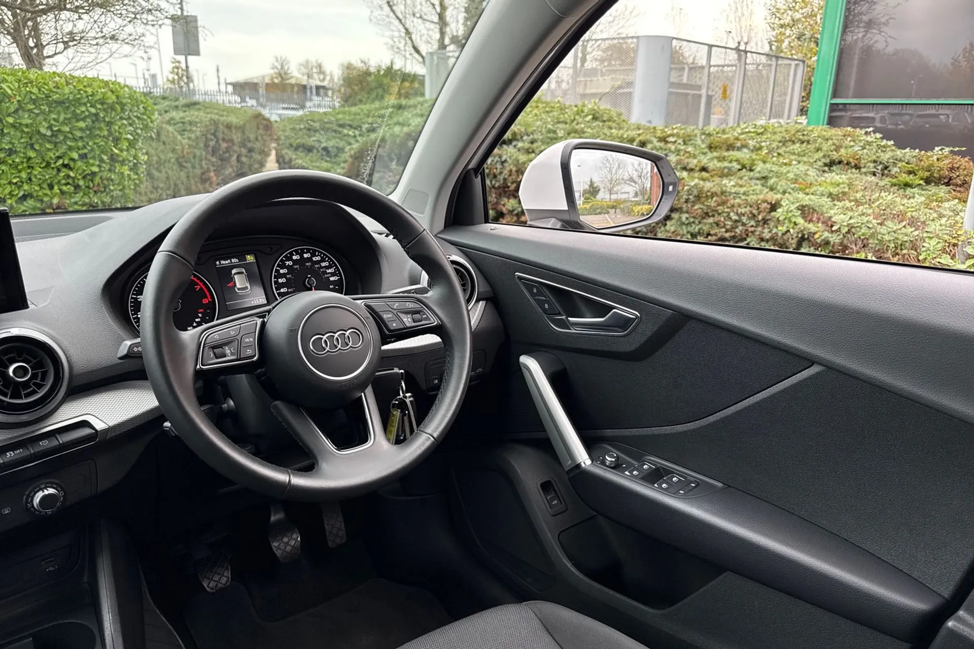 Audi Q2 thumbnail image number 42