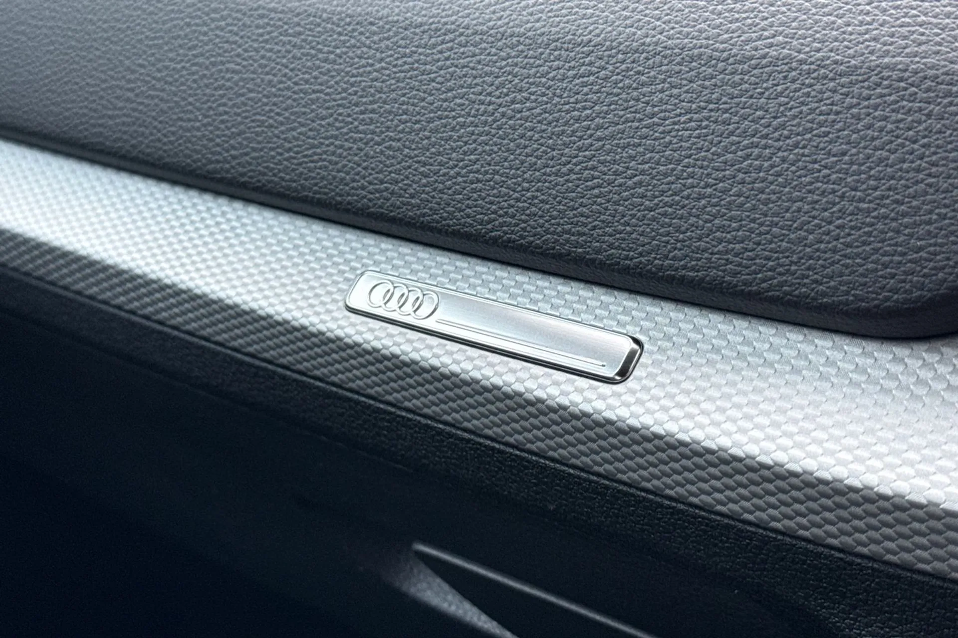 Audi Q2 thumbnail image number 55