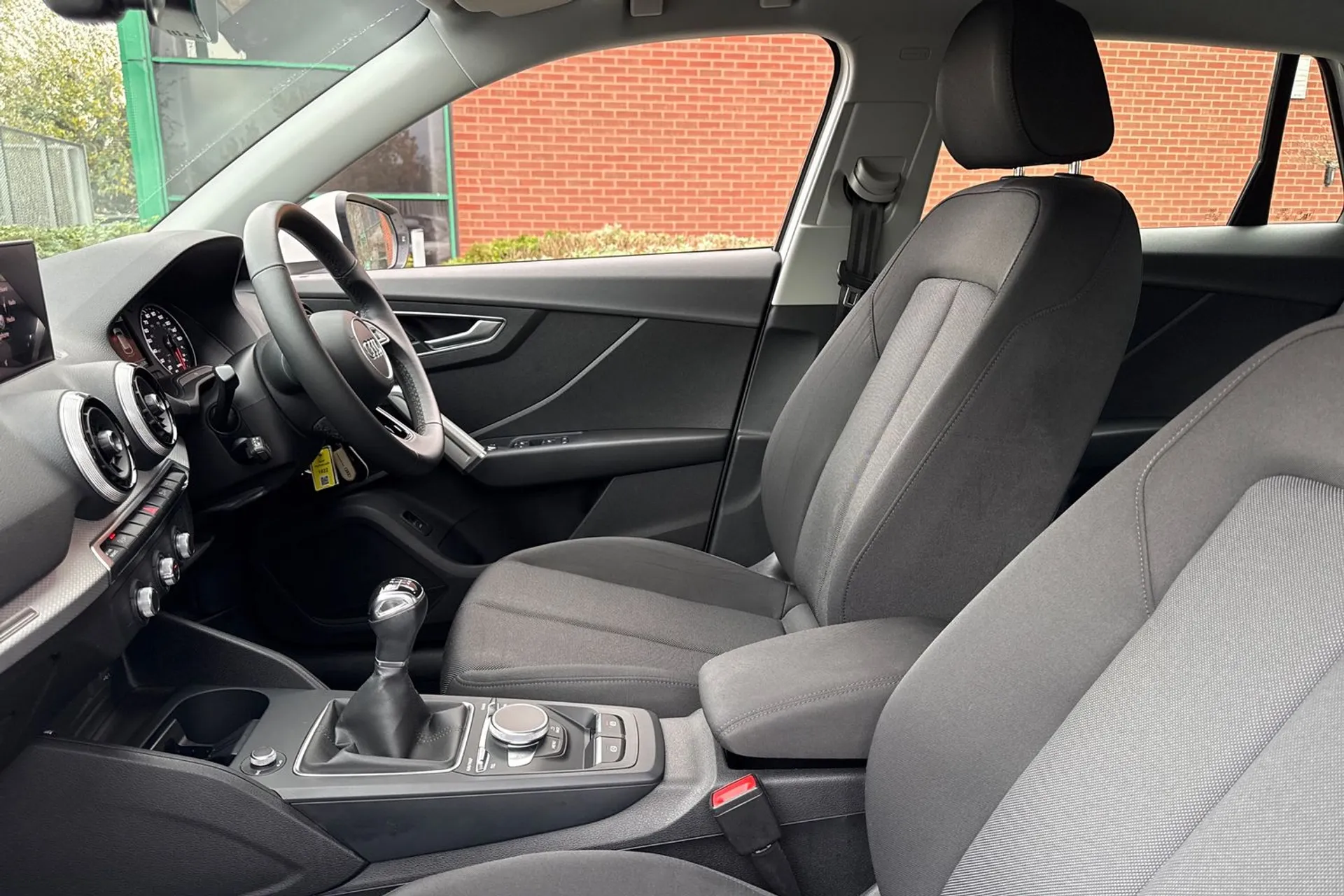 Audi Q2 thumbnail image number 35