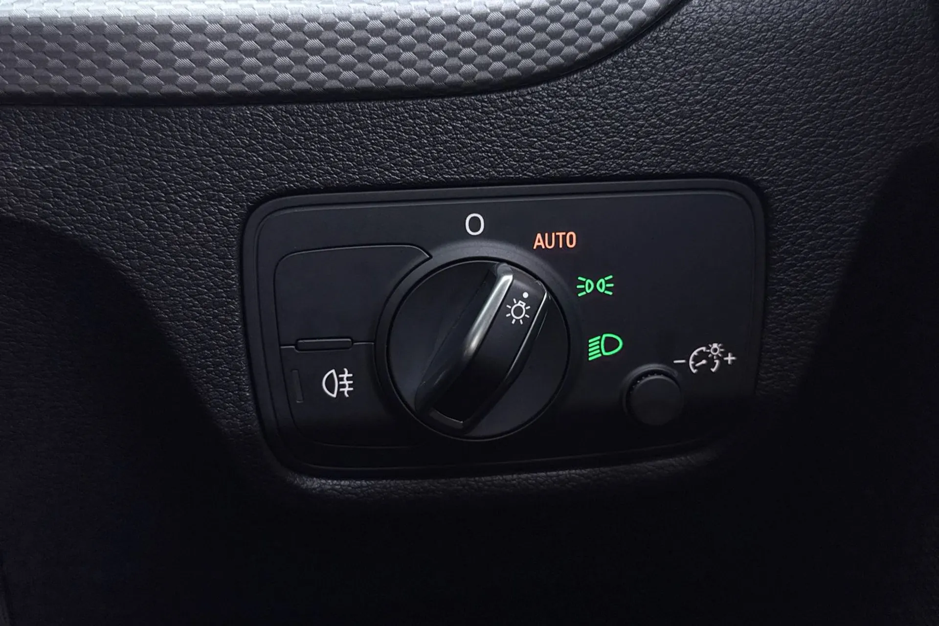 Audi Q2 thumbnail image number 53