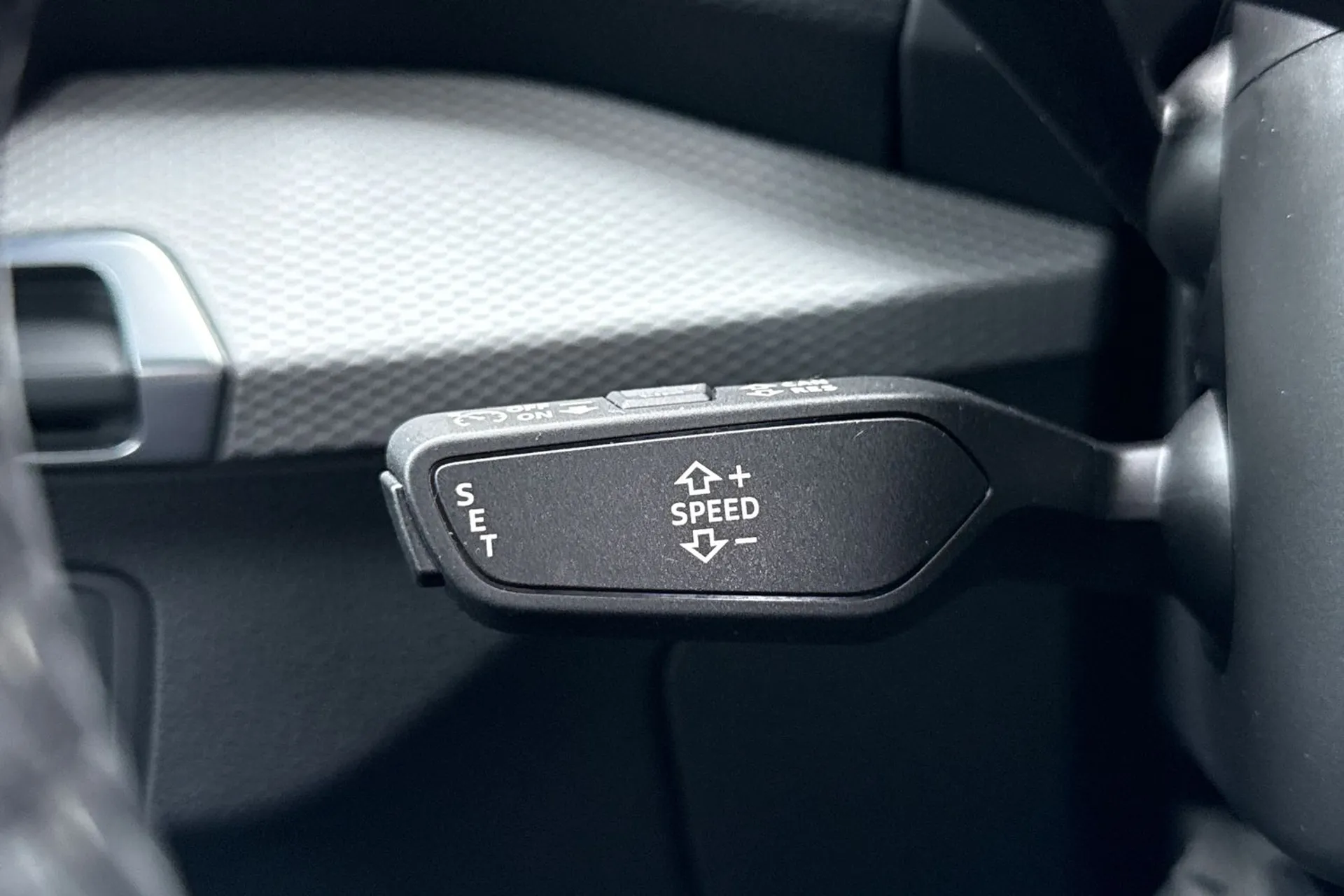 Audi Q2 thumbnail image number 54