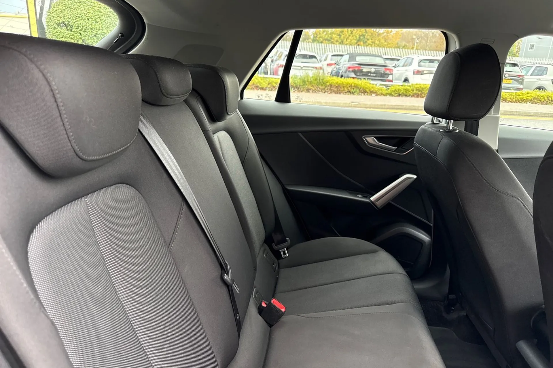 Audi Q2 thumbnail image number 23