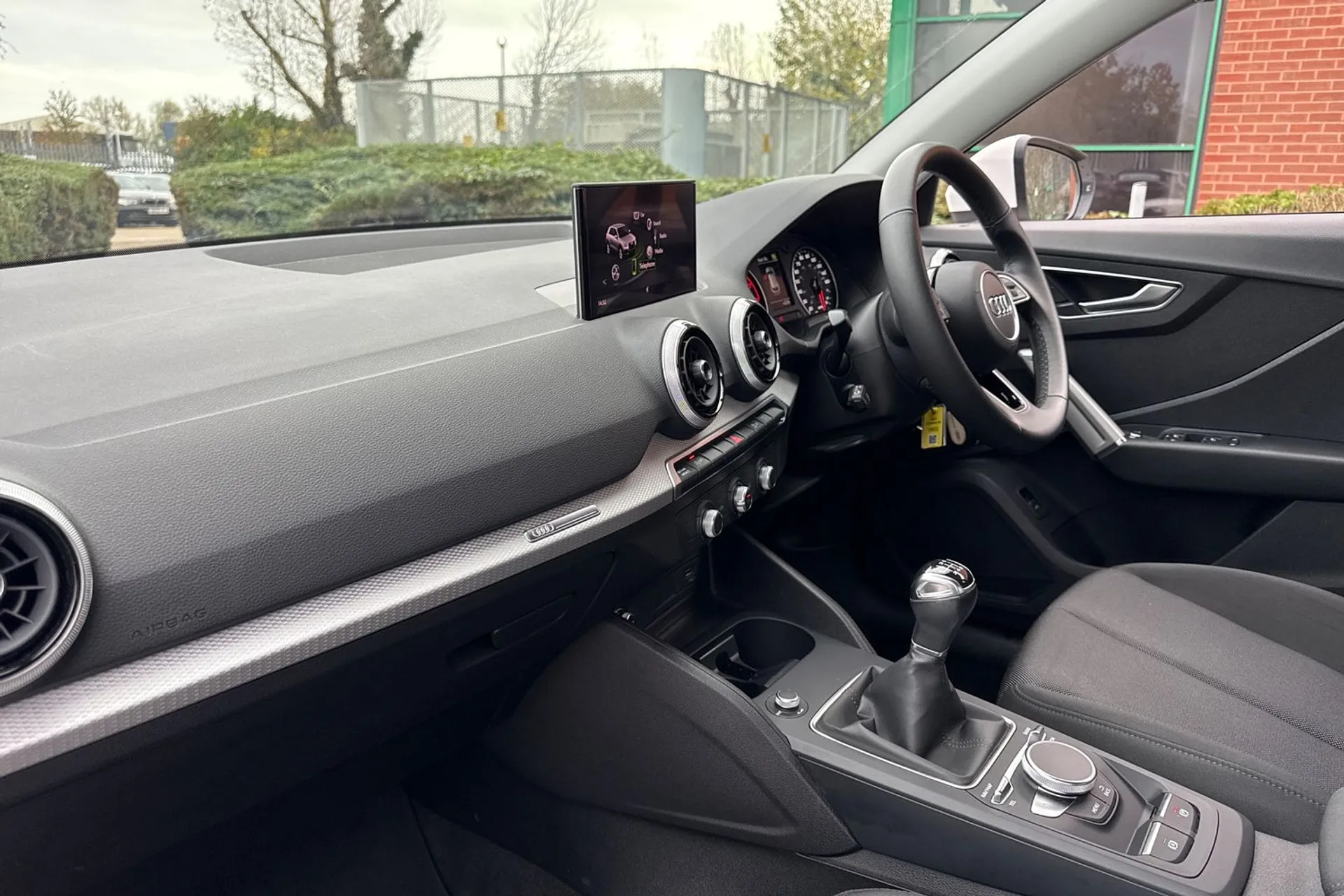 Audi Q2 thumbnail image number 33