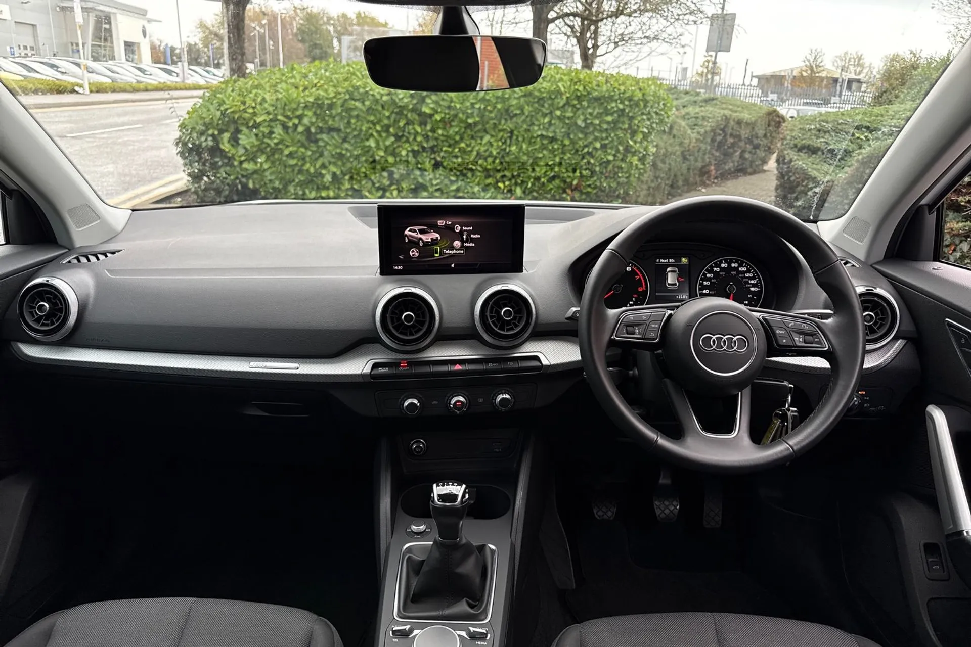 Audi Q2 thumbnail image number 3