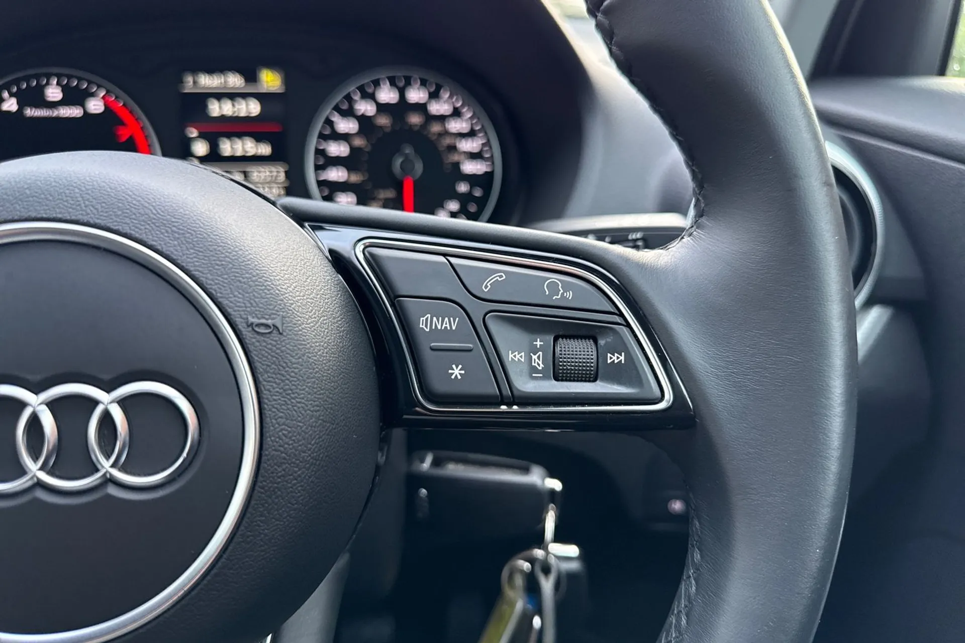 Audi Q2 thumbnail image number 46