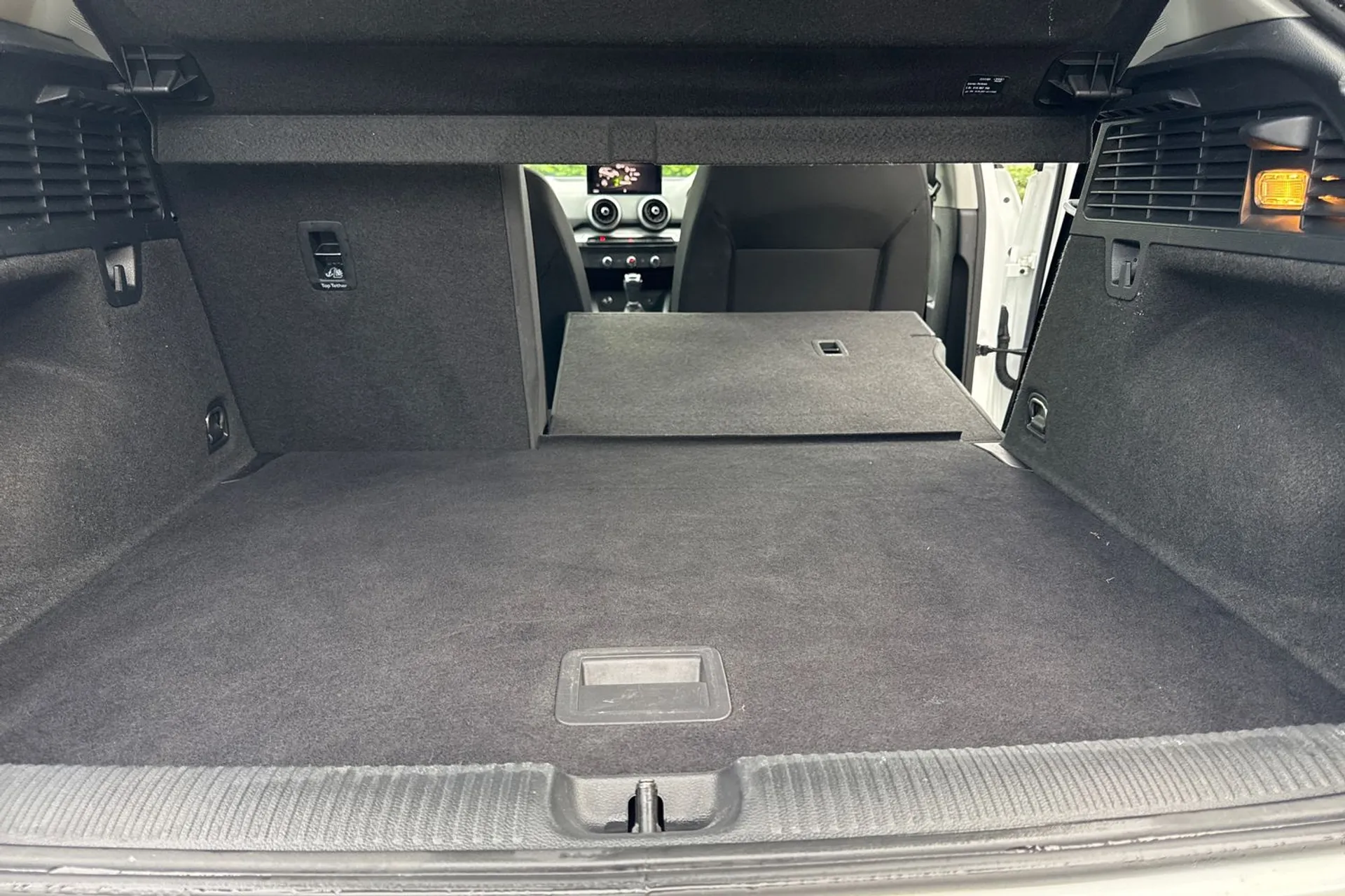 Audi Q2 thumbnail image number 21