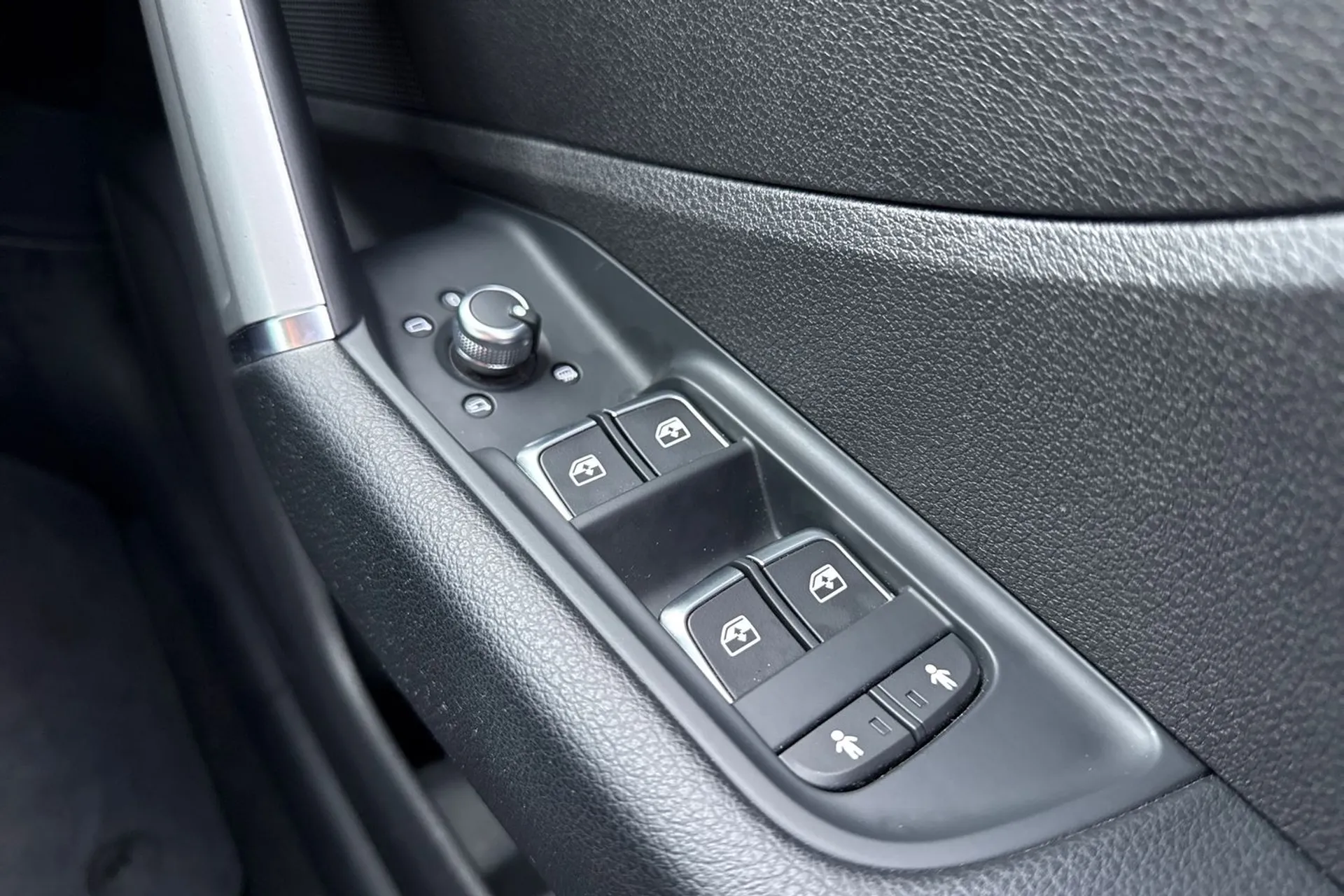 Audi Q2 thumbnail image number 47