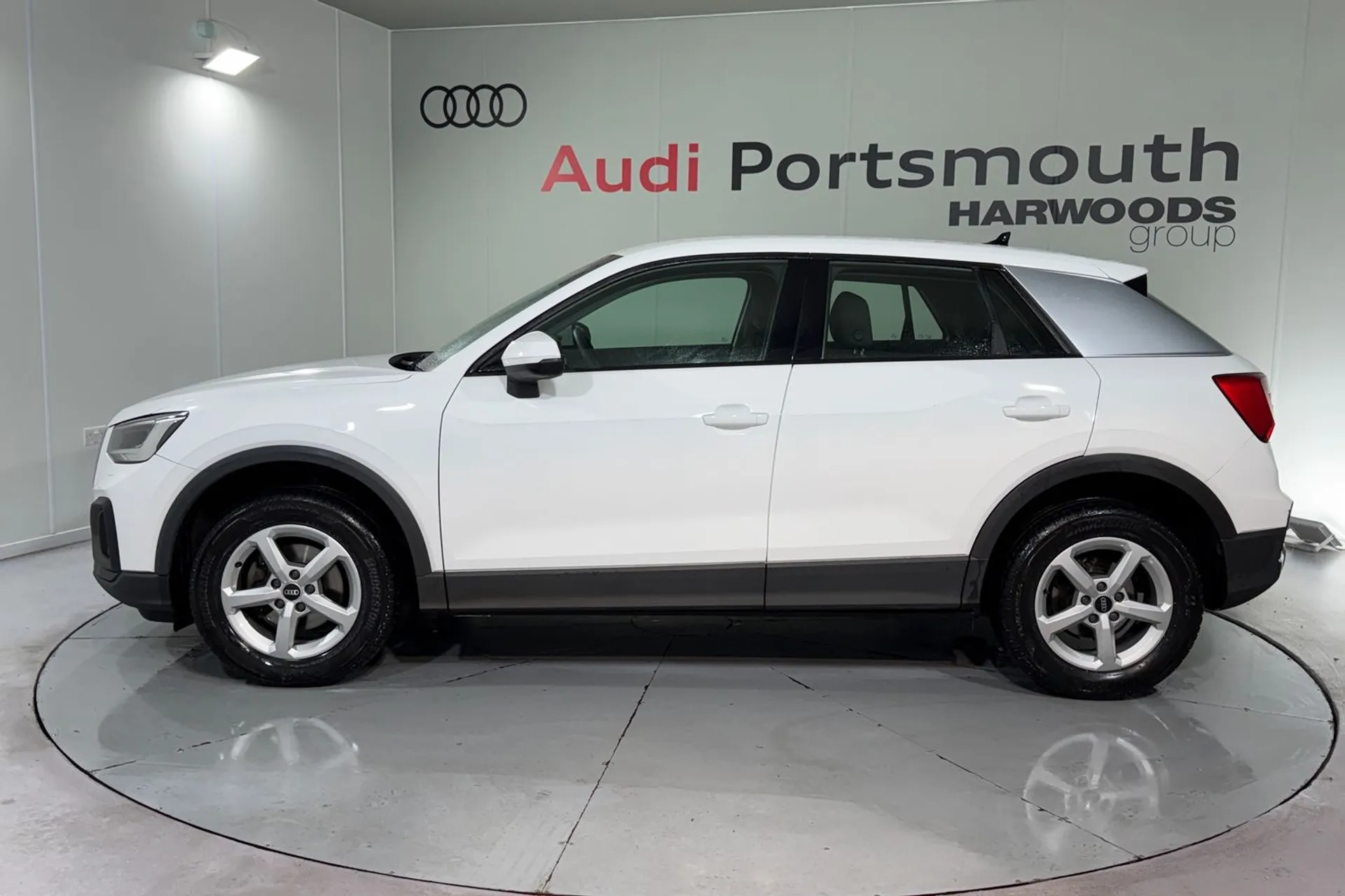 Audi Q2 thumbnail image number 11
