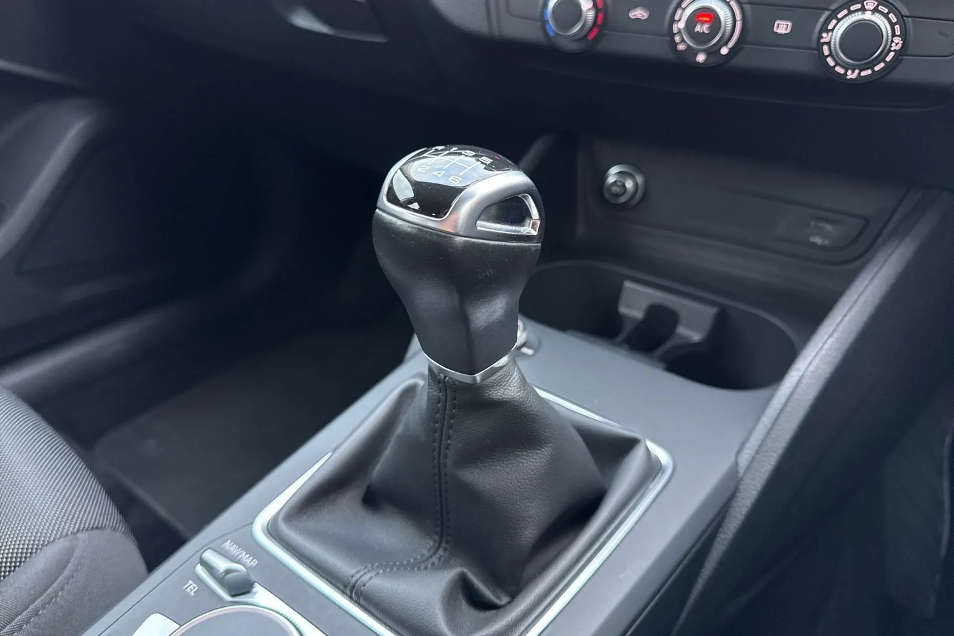 Audi Q2 thumbnail image number 24