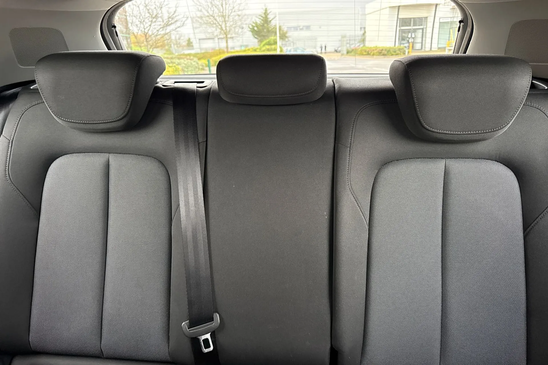 Audi Q2 thumbnail image number 40