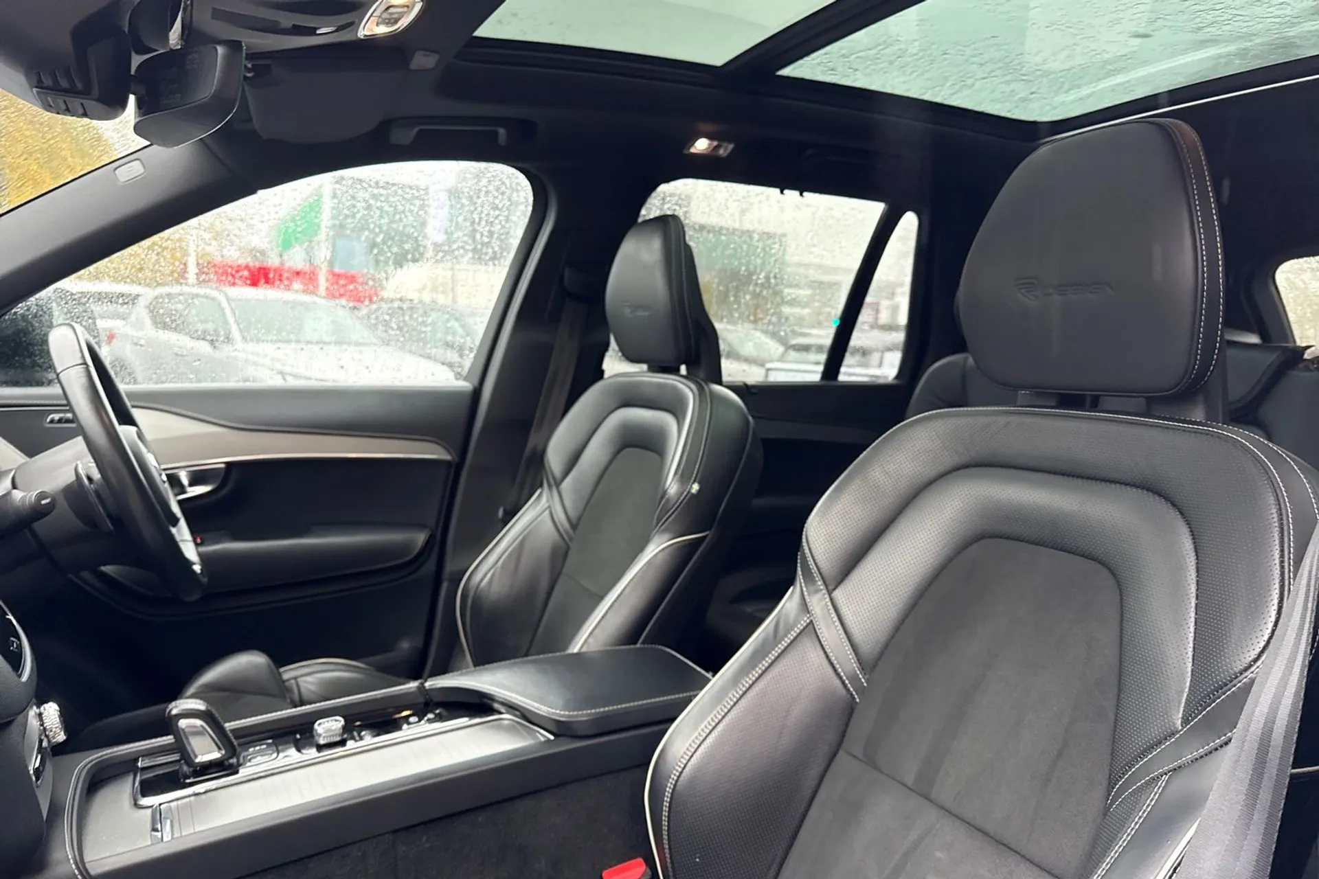 Volvo XC90 thumbnail image number 29