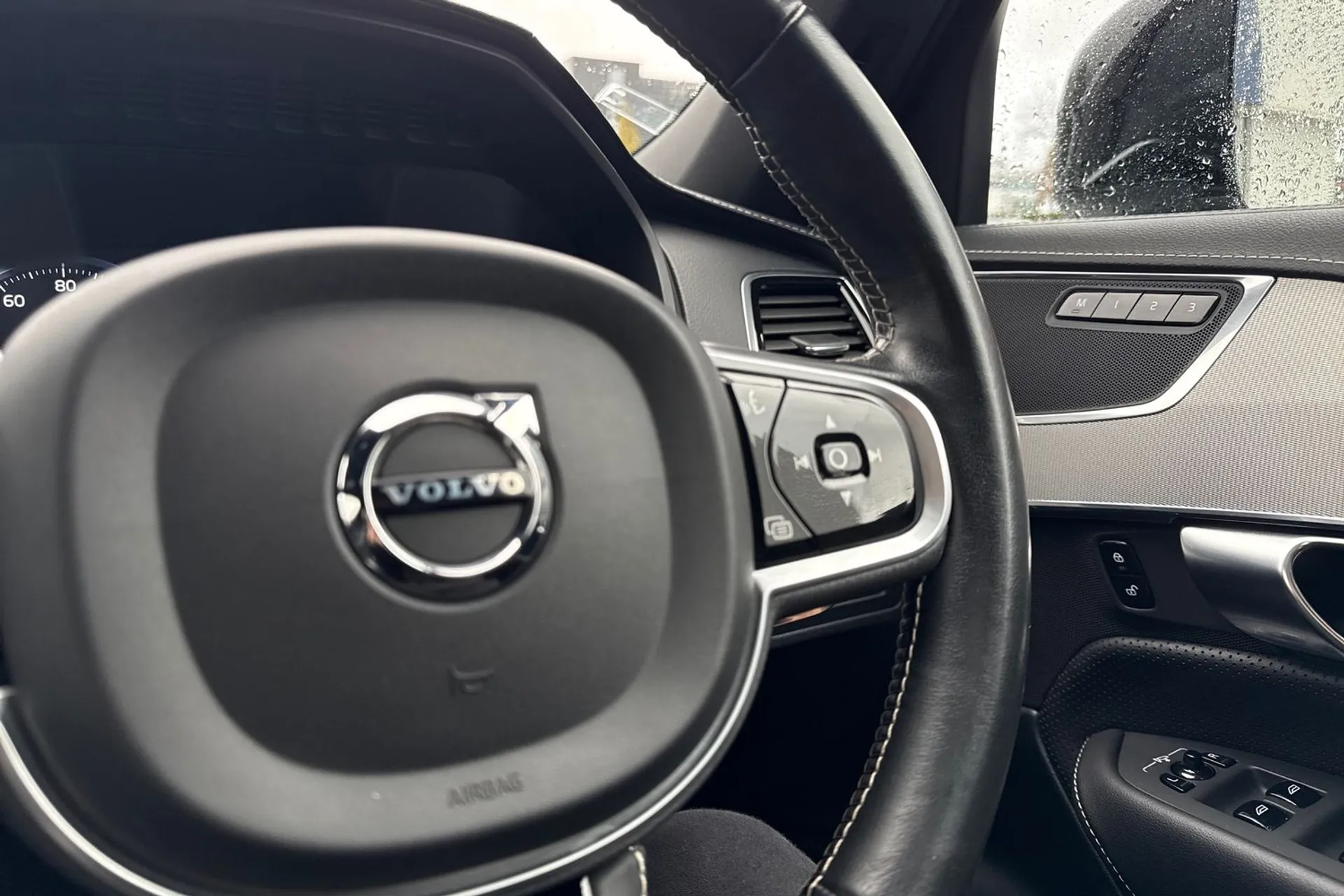 Volvo XC90 thumbnail image number 39