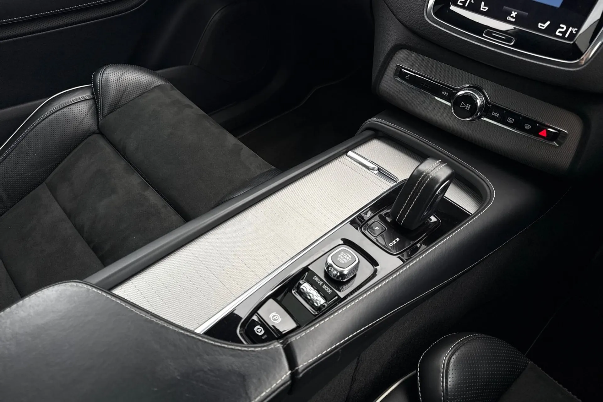 Volvo XC90 thumbnail image number 46