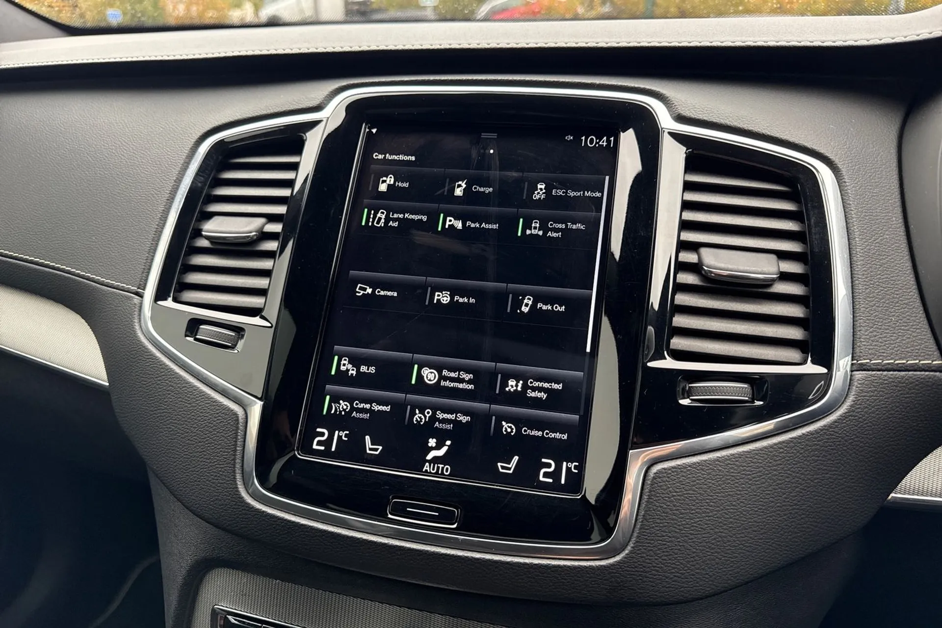 Volvo XC90 thumbnail image number 44