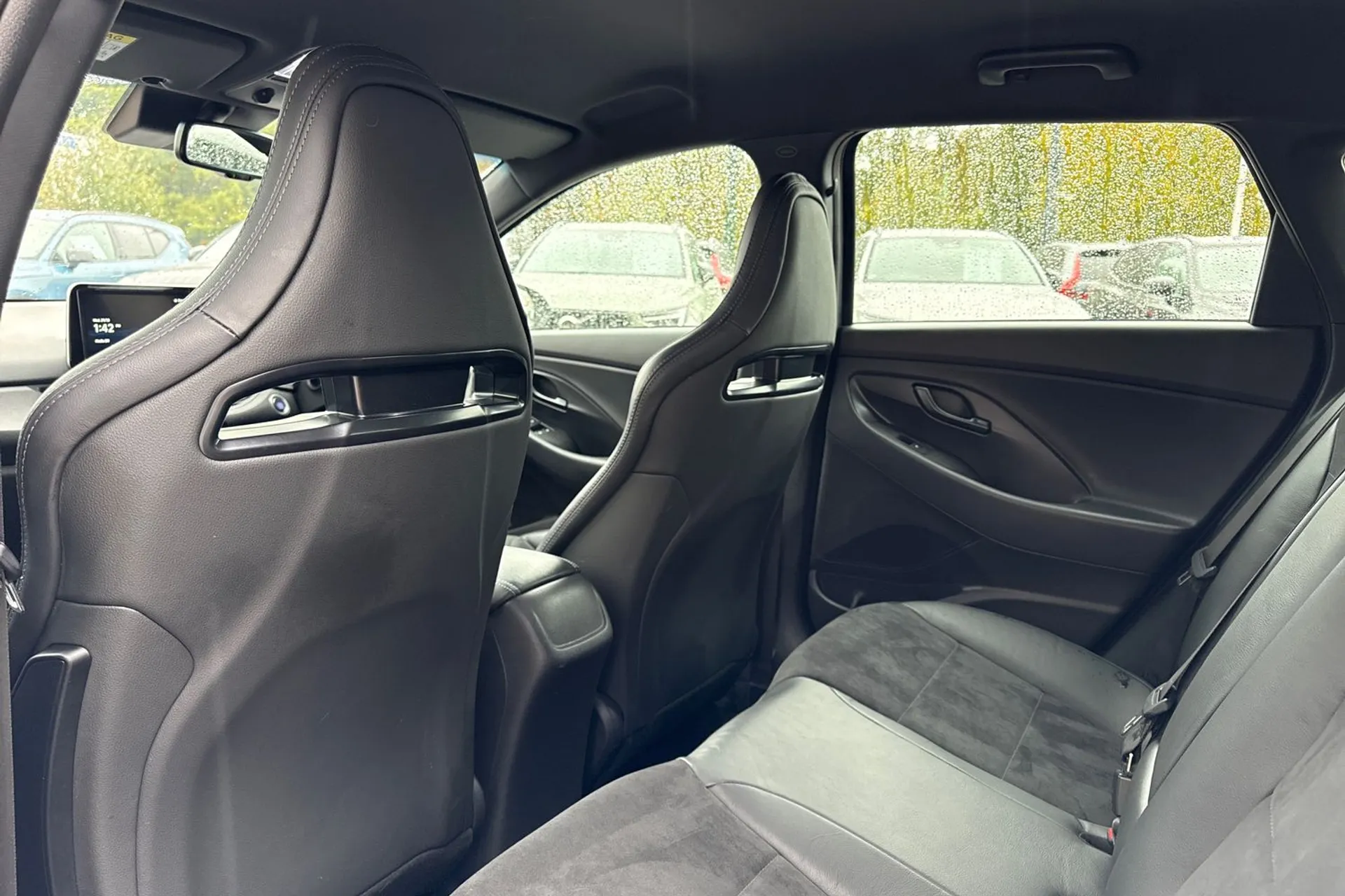 HYUNDAI I30 thumbnail image number 32