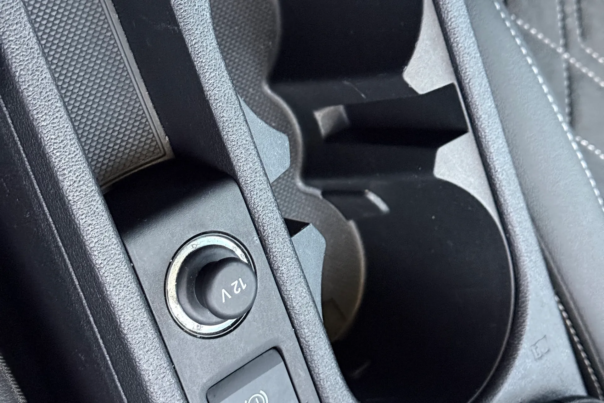 Audi A3 thumbnail image number 41