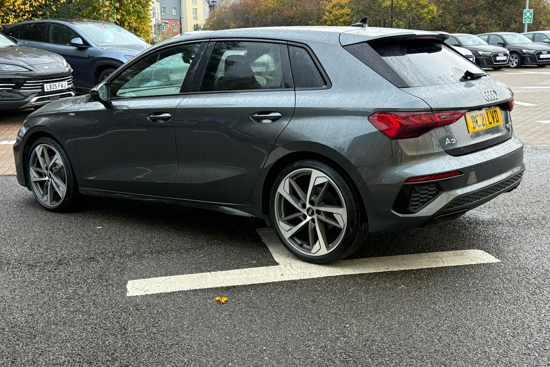 Audi A3 thumbnail image number 9