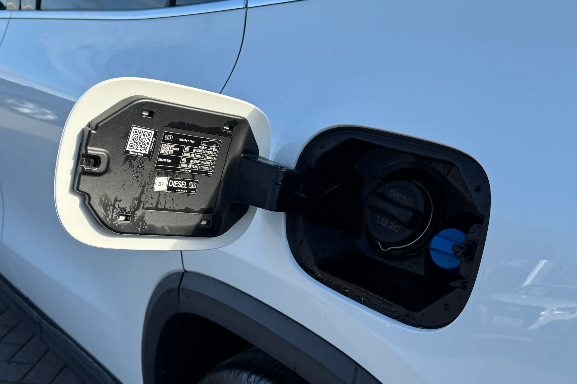 MERCEDES-BENZ GLA thumbnail image number 51