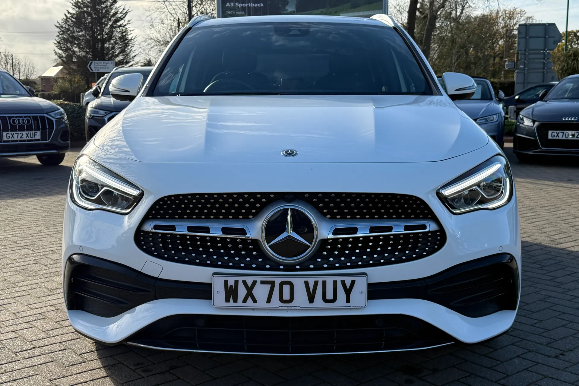 MERCEDES-BENZ GLA thumbnail image number 26