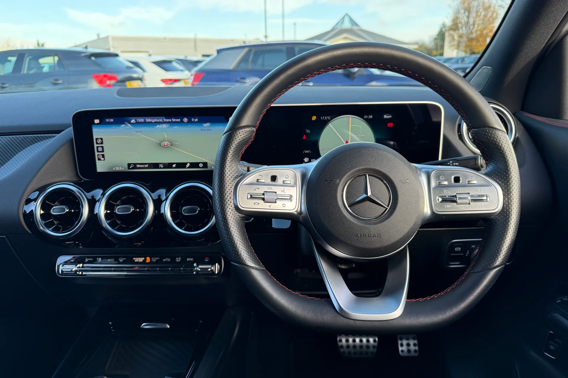 MERCEDES-BENZ GLA thumbnail image number 6