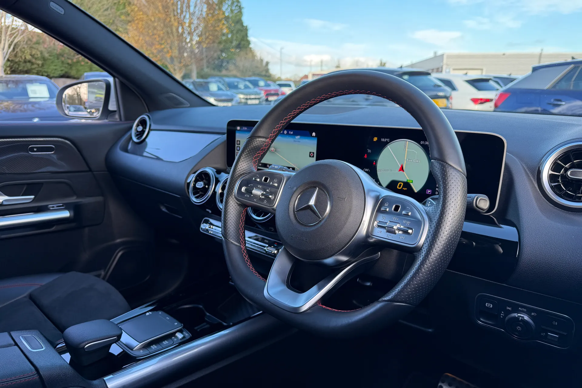 MERCEDES-BENZ GLA thumbnail image number 29