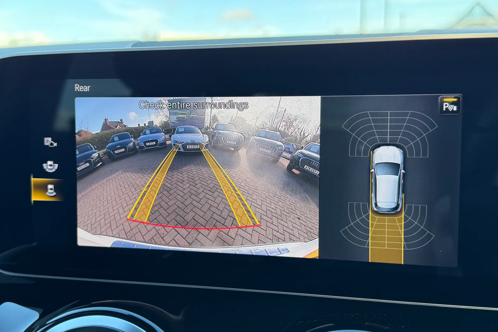 MERCEDES-BENZ GLA thumbnail image number 4