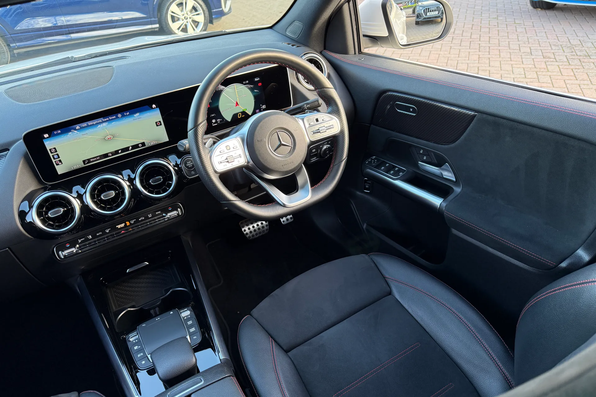 MERCEDES-BENZ GLA thumbnail image number 42