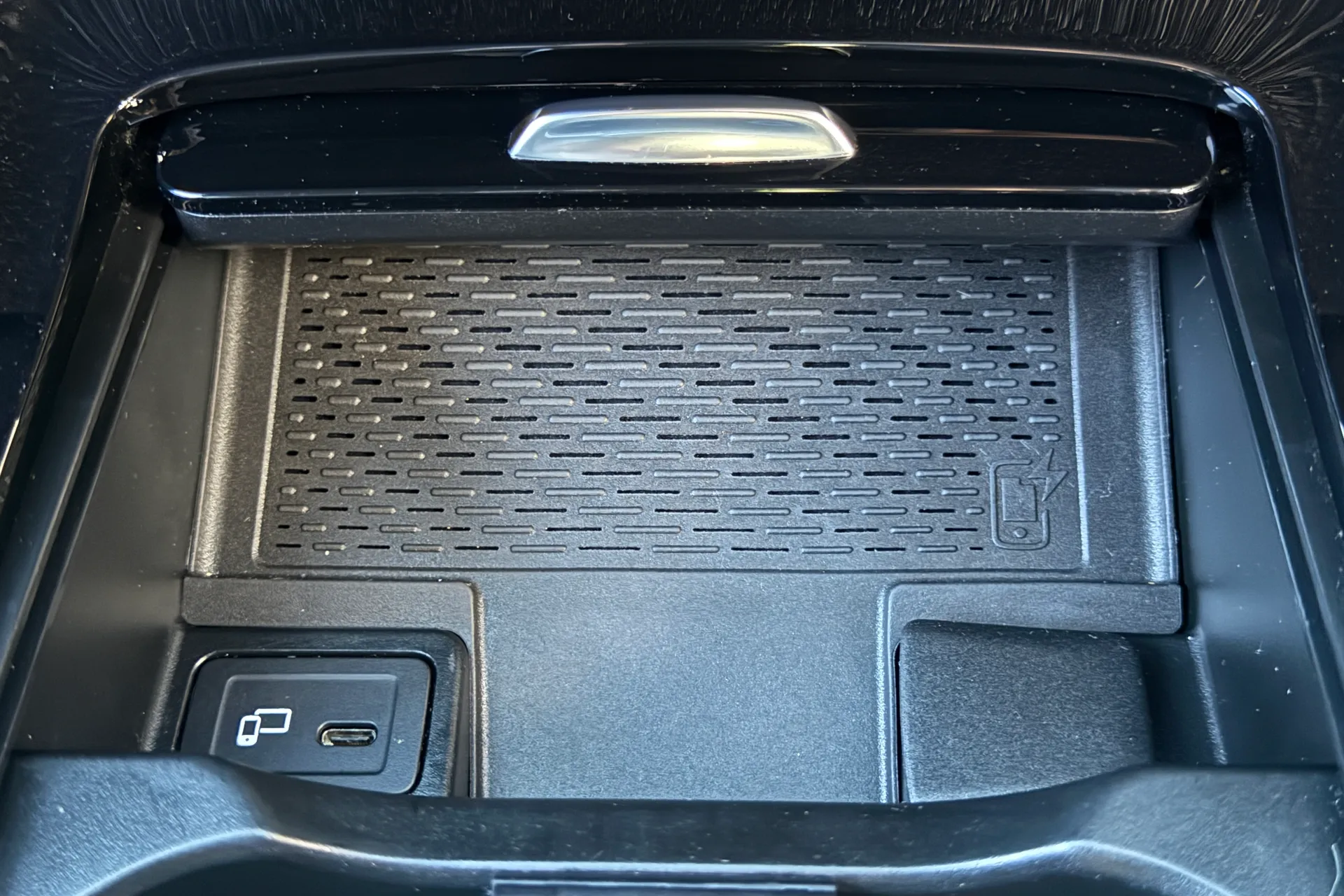 MERCEDES-BENZ GLA thumbnail image number 16