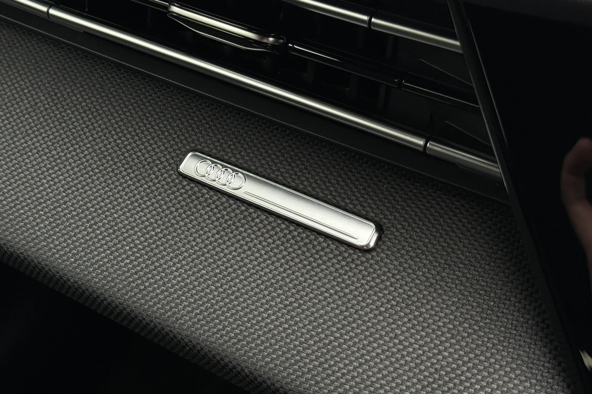 Audi A3 thumbnail image number 25