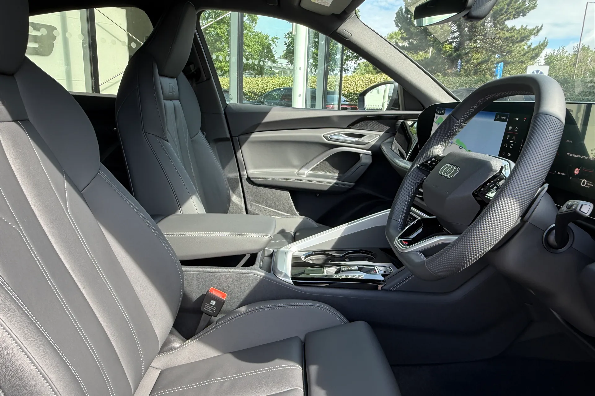 Audi Q5 thumbnail image number 25