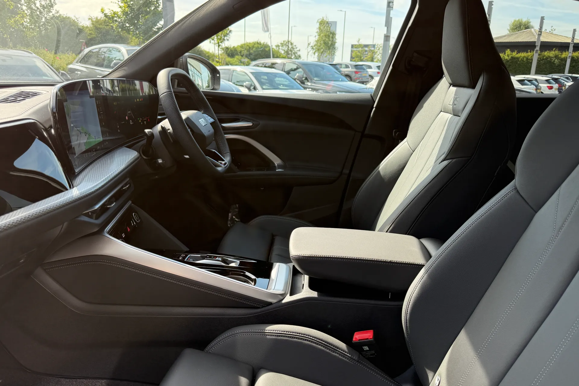 Audi Q5 thumbnail image number 36
