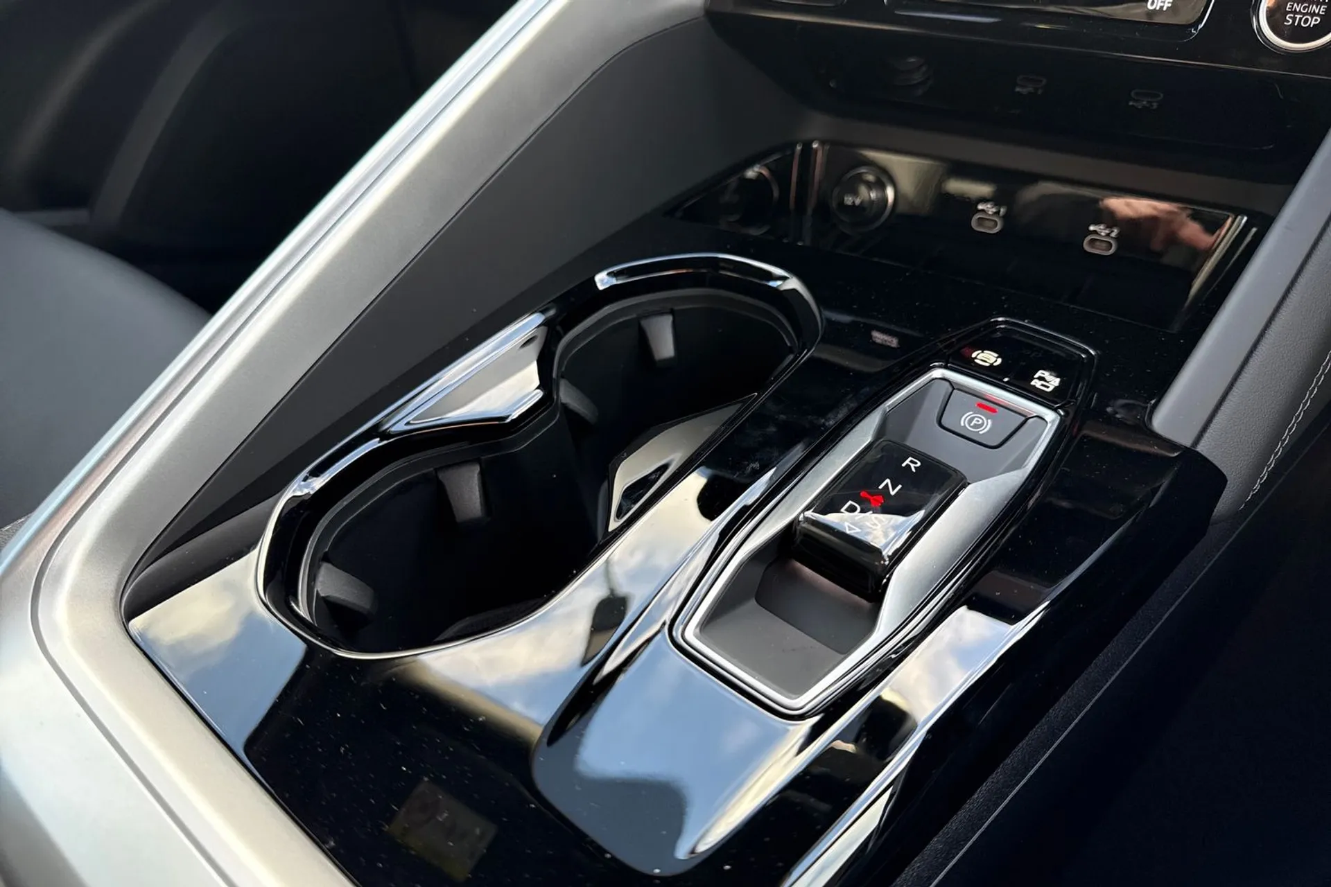 Audi Q5 thumbnail image number 10