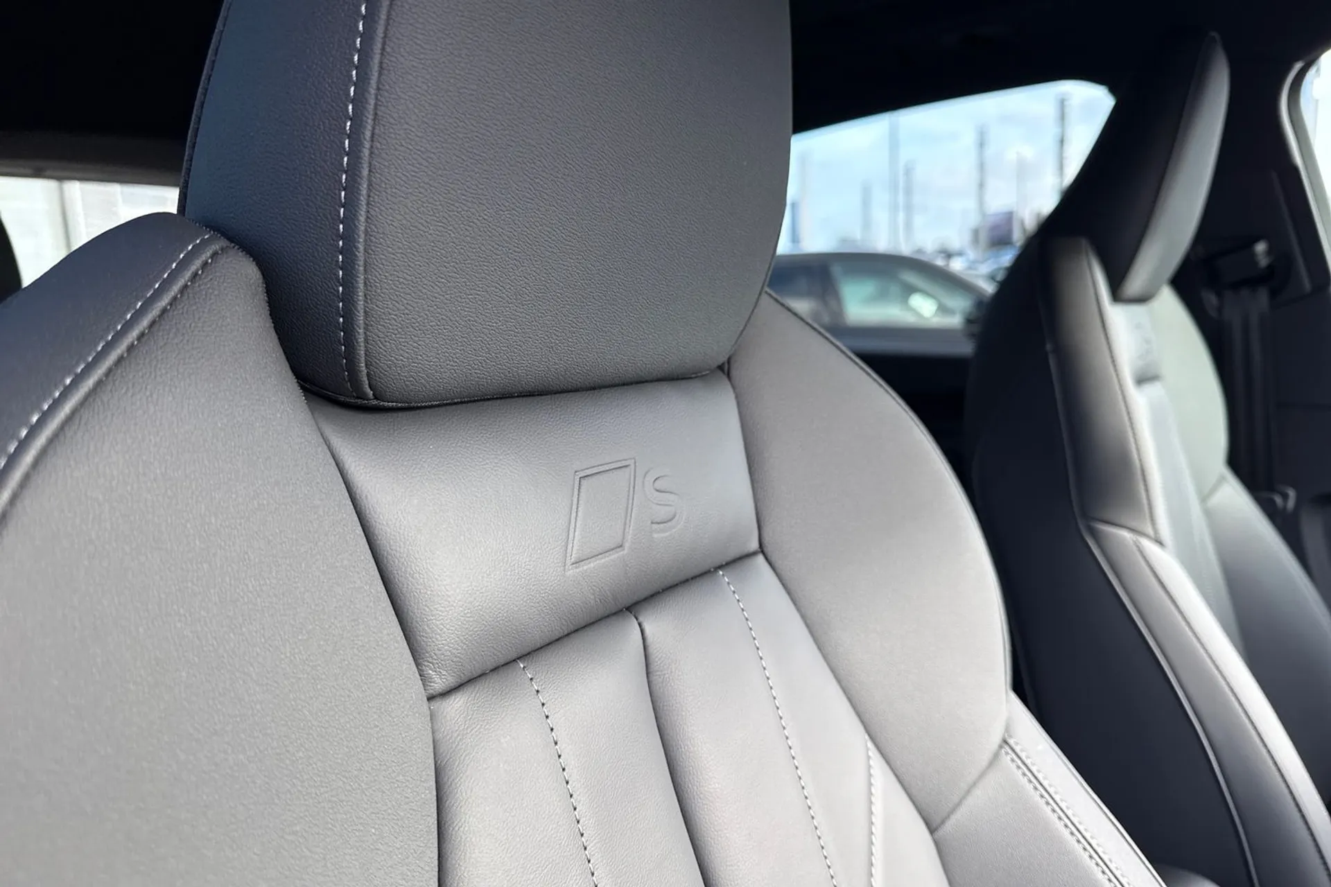 Audi Q5 thumbnail image number 34