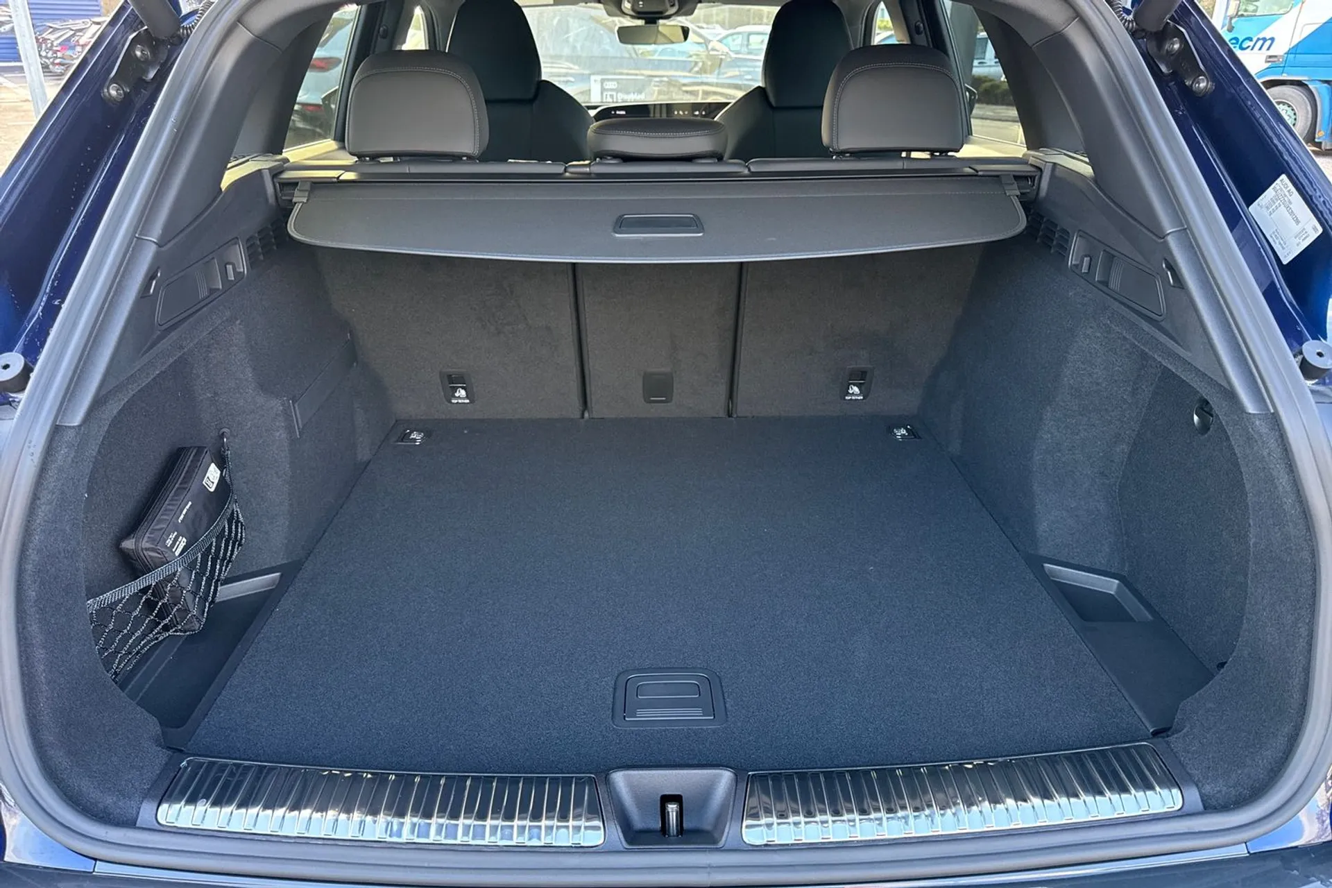 Audi Q5 thumbnail image number 36