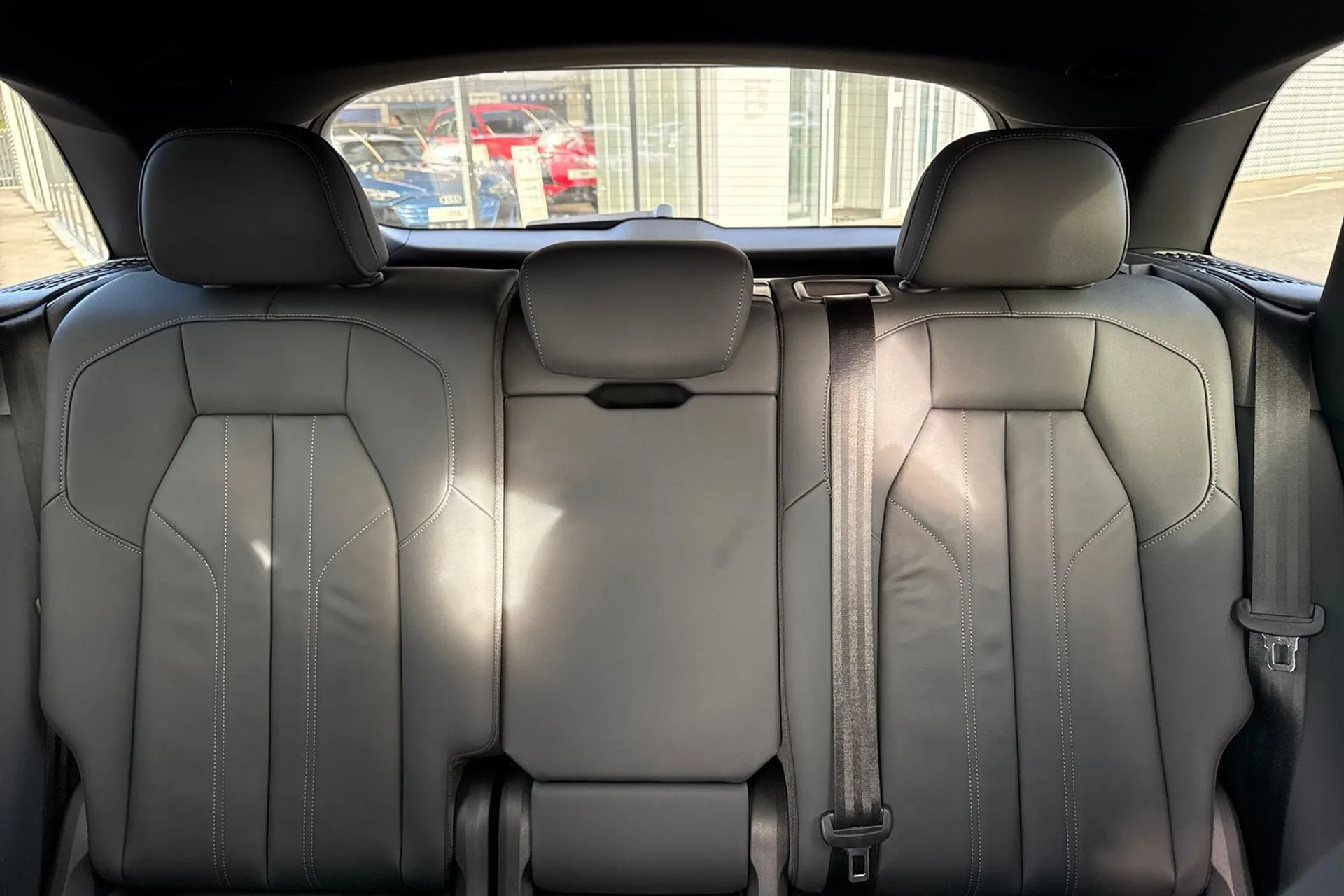 Audi Q5 thumbnail image number 44