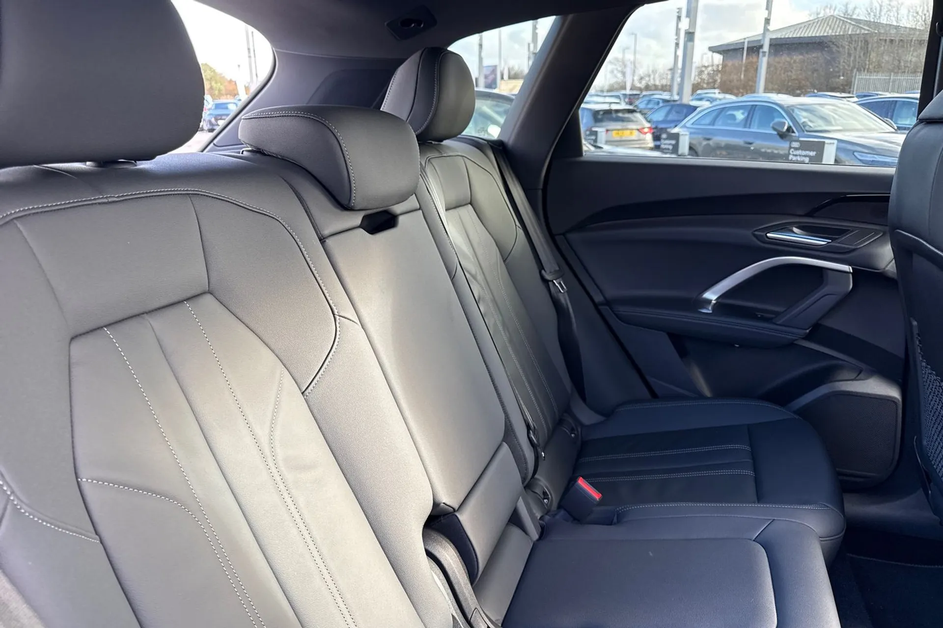 Audi Q5 thumbnail image number 39