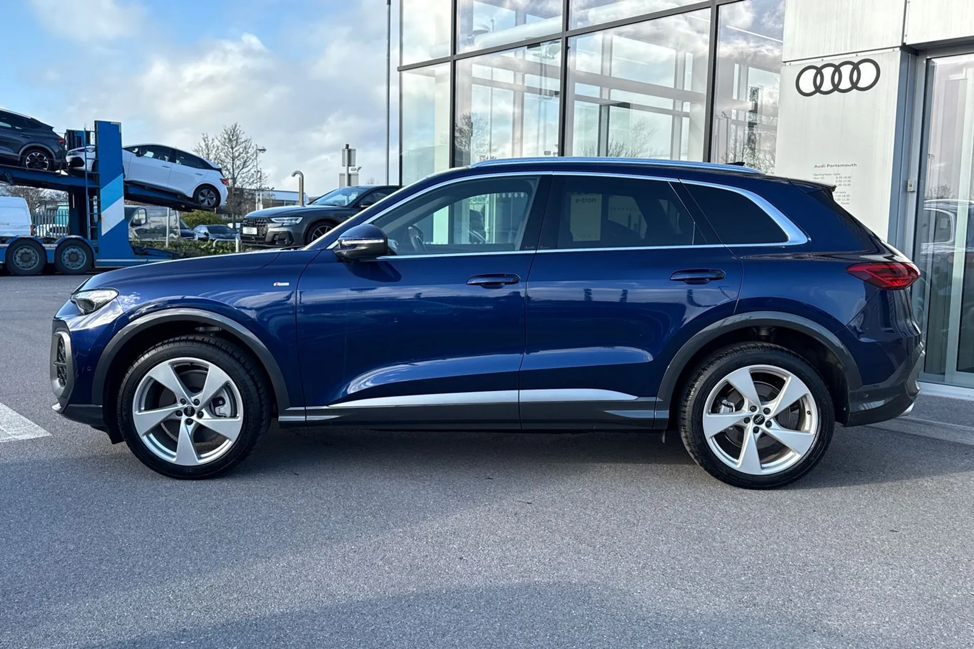 Audi Q5 thumbnail image number 21