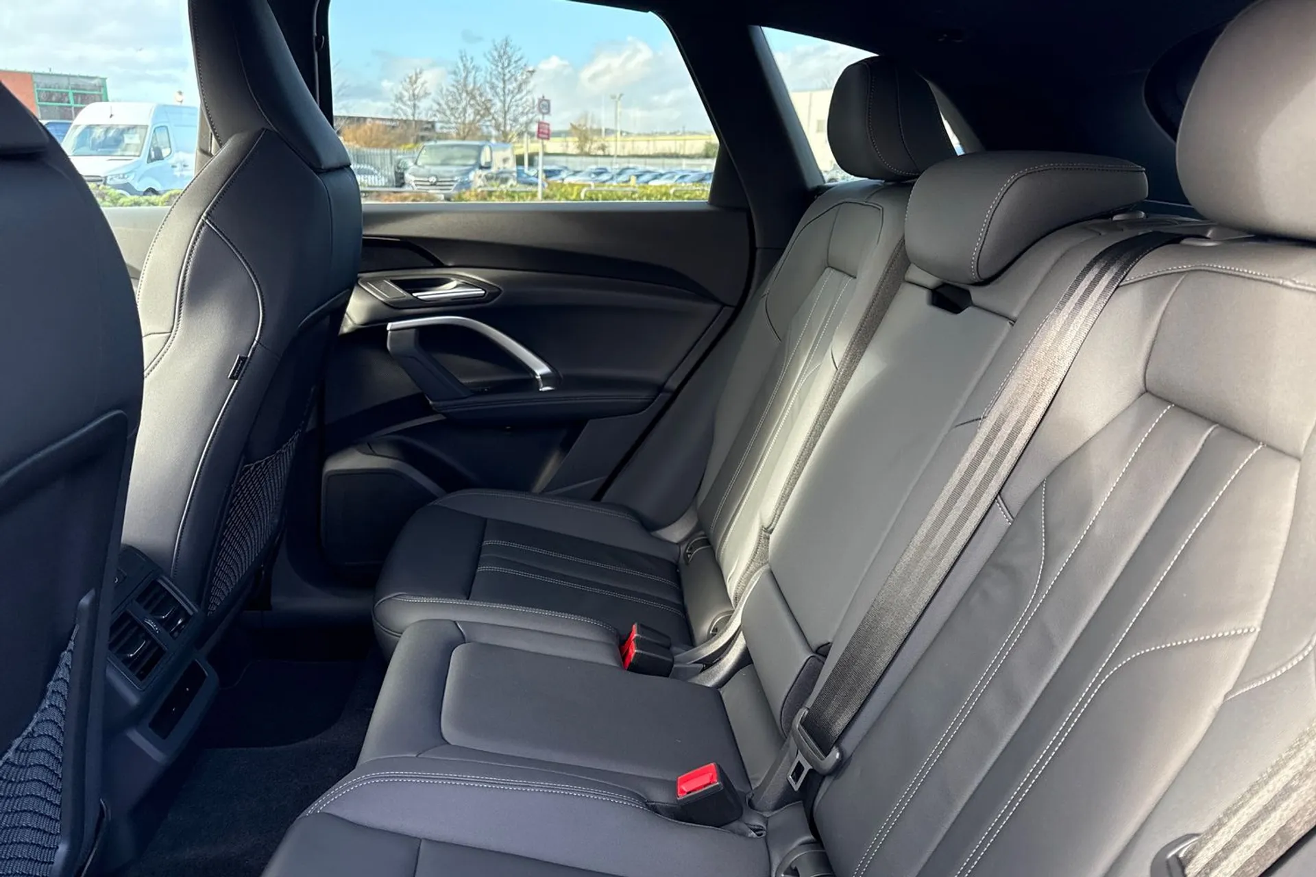 Audi Q5 thumbnail image number 43