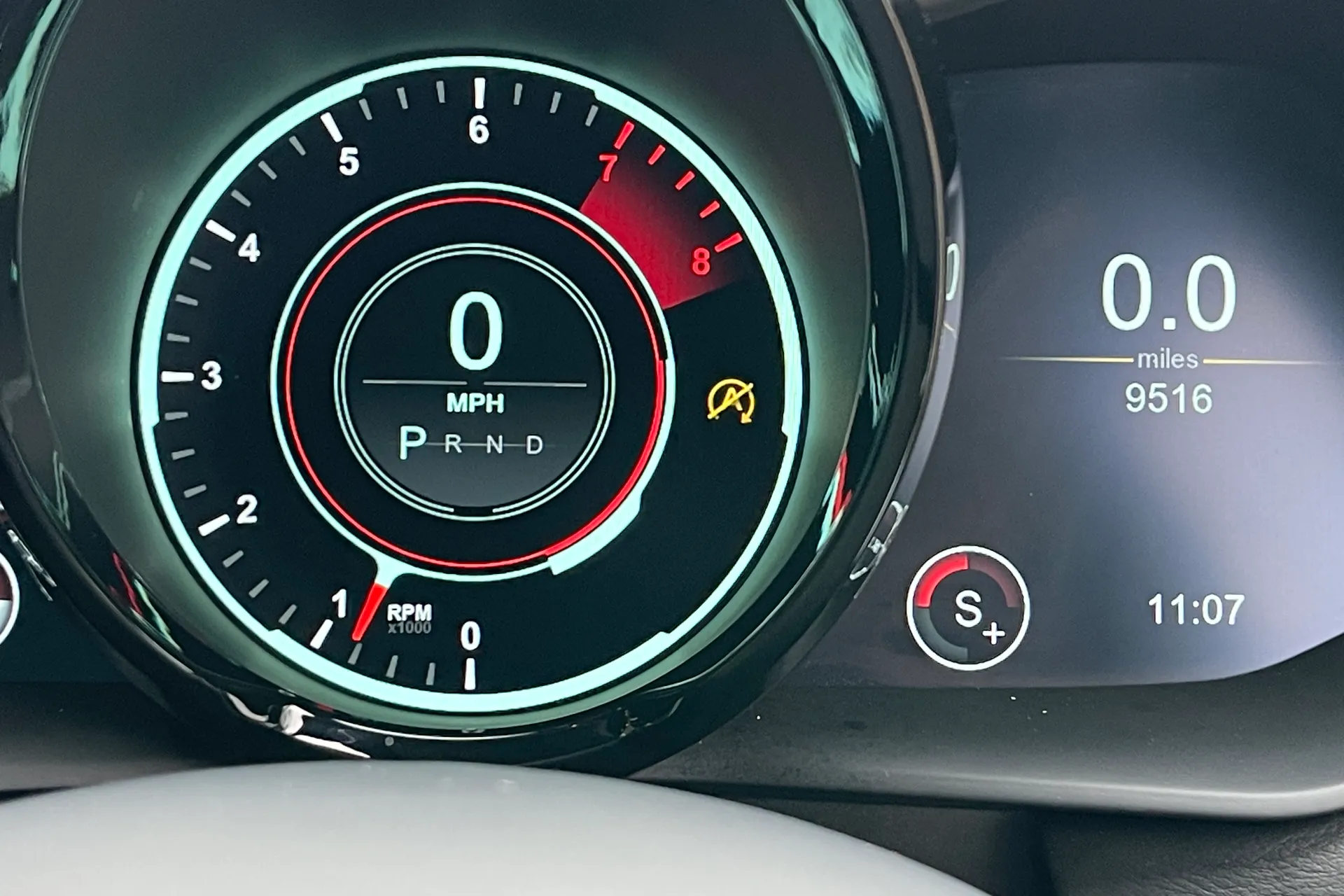 Aston Martin Vantage thumbnail image number 29