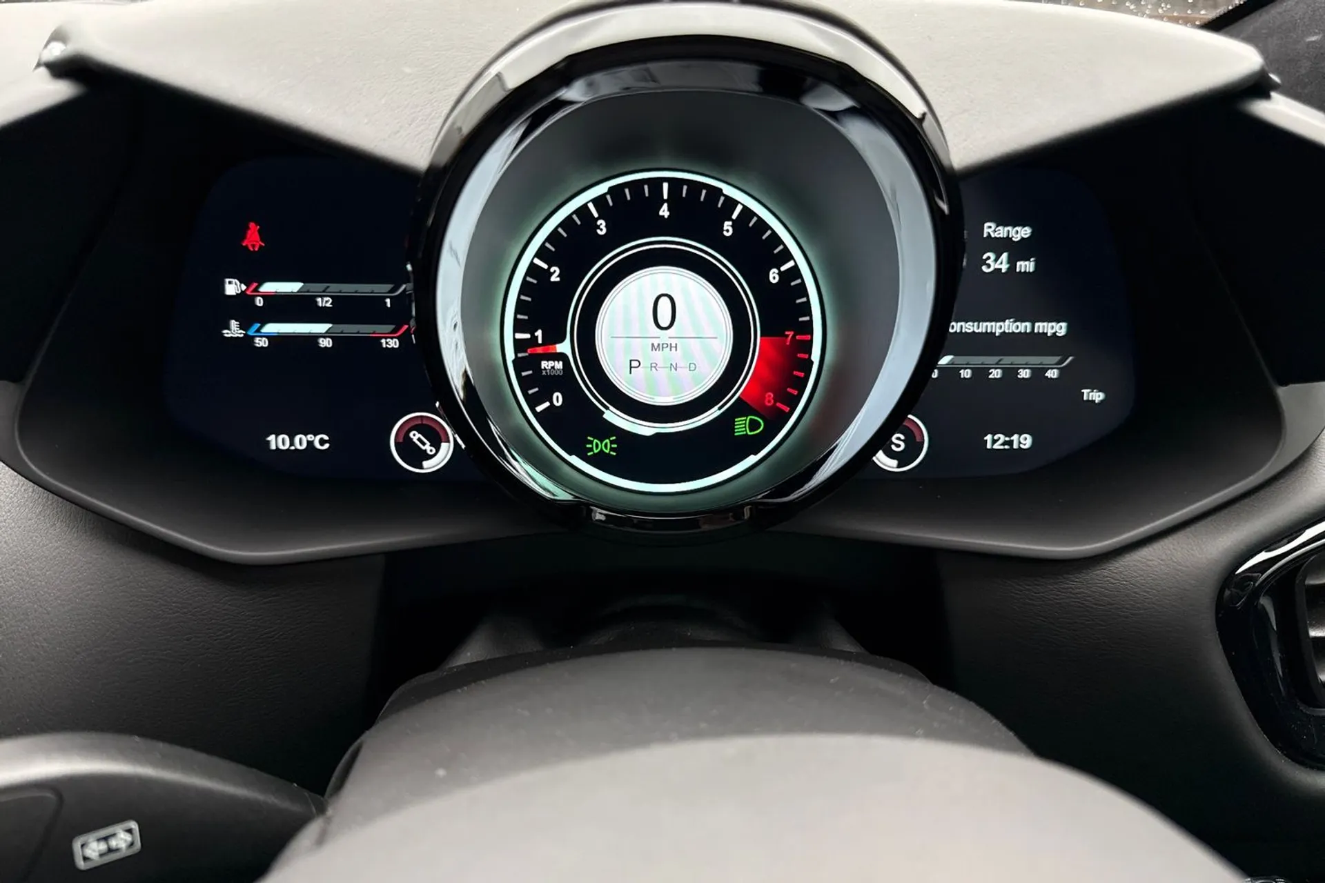 Aston Martin Vantage thumbnail image number 61