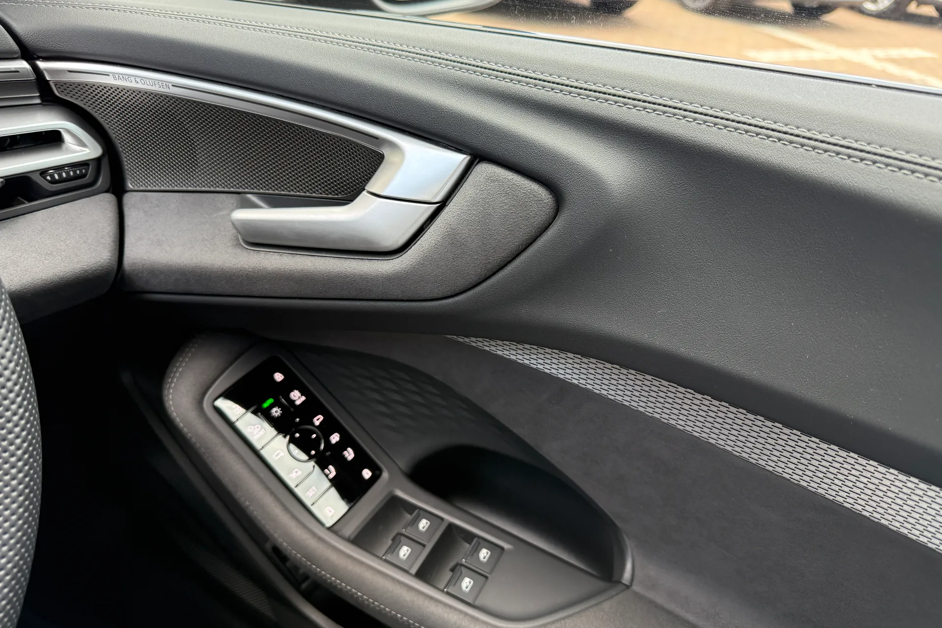 Audi A5 thumbnail image number 24