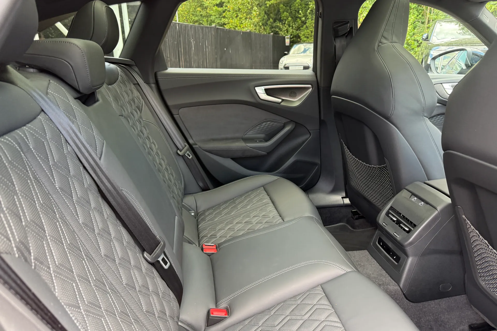 Audi A5 thumbnail image number 34