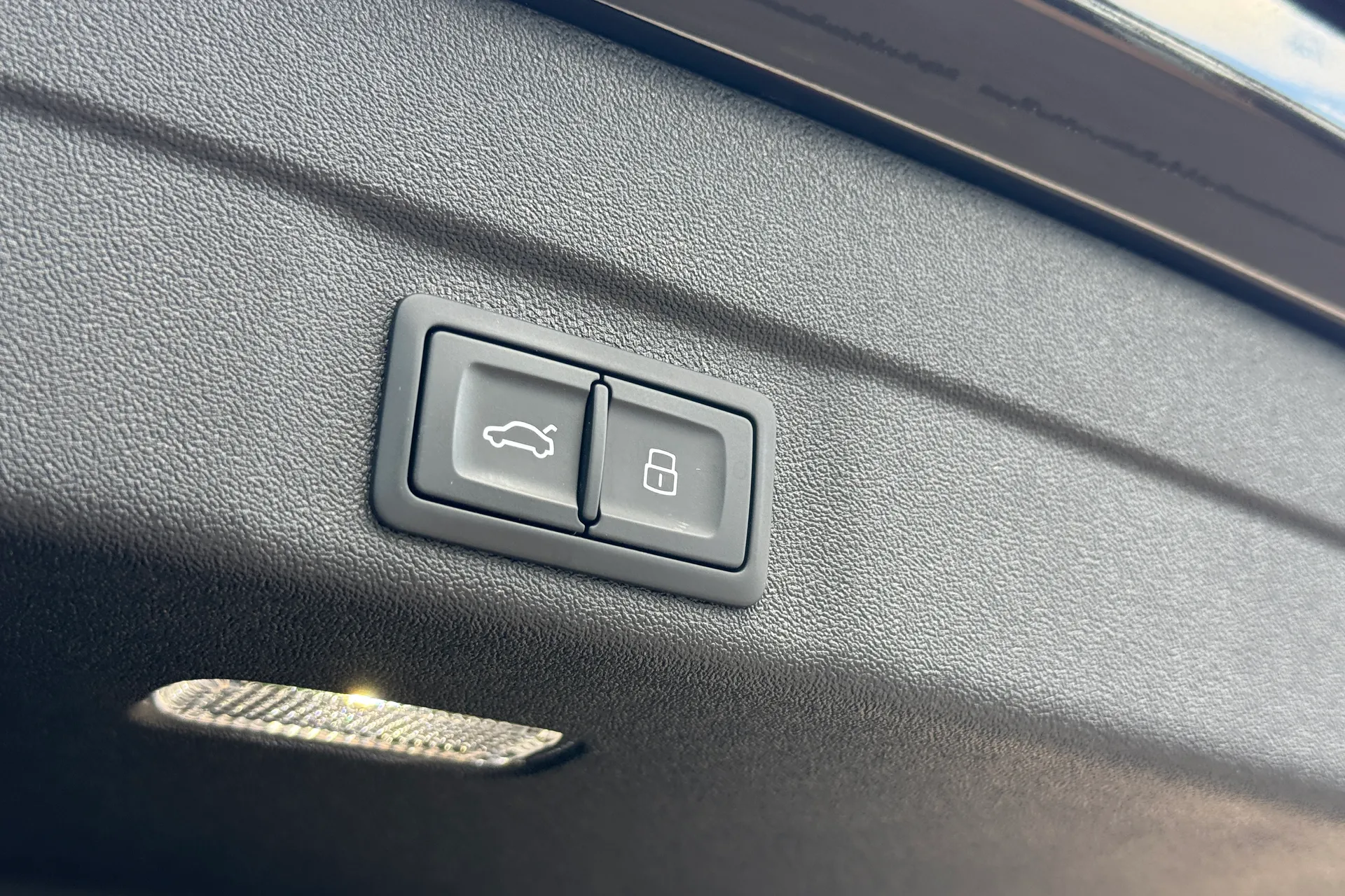 Audi A5 thumbnail image number 43