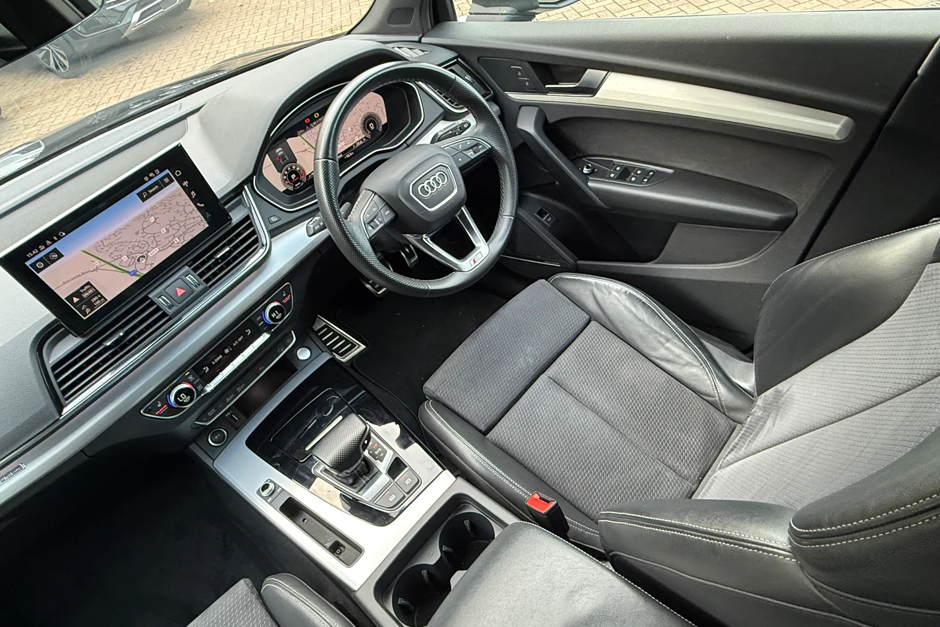 Audi Q5 thumbnail image number 40