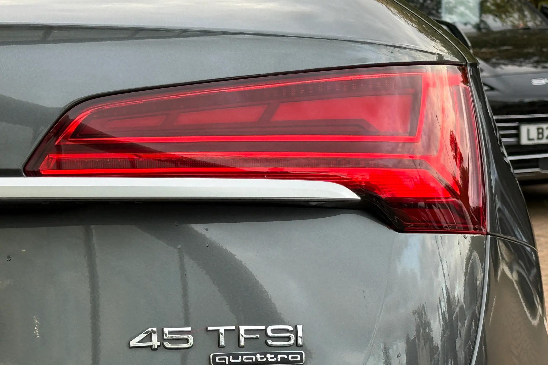 Audi Q5 thumbnail image number 37