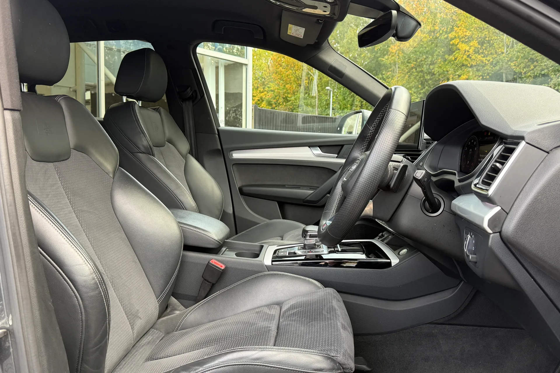 Audi Q5 thumbnail image number 12