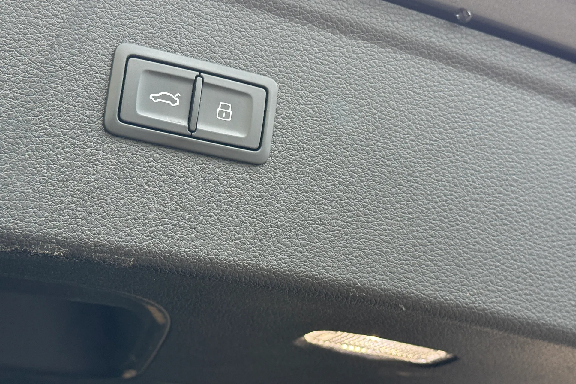 Audi Q5 thumbnail image number 33