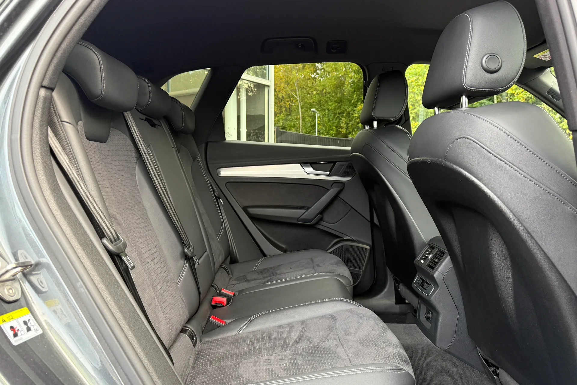 Audi Q5 thumbnail image number 10