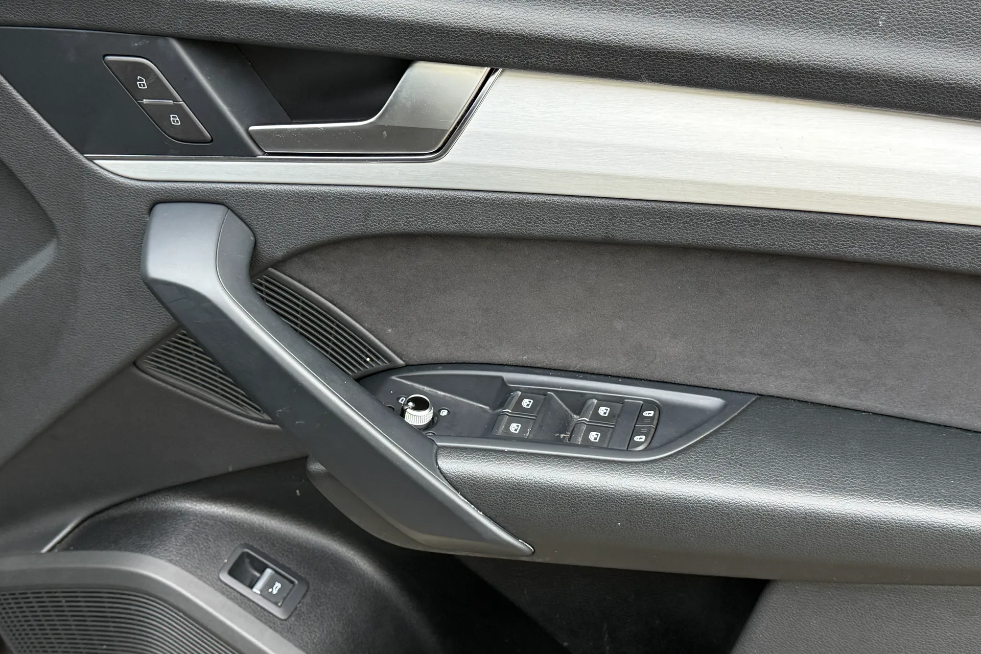 Audi Q5 thumbnail image number 50