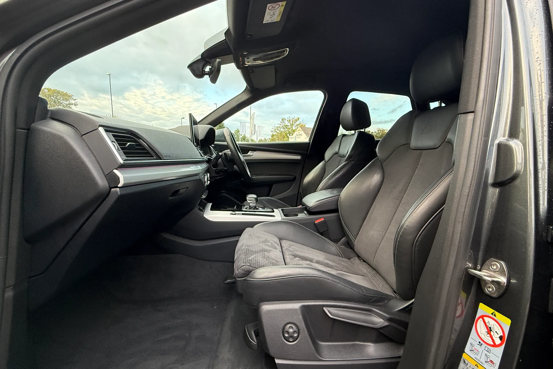 Audi Q5 thumbnail image number 18